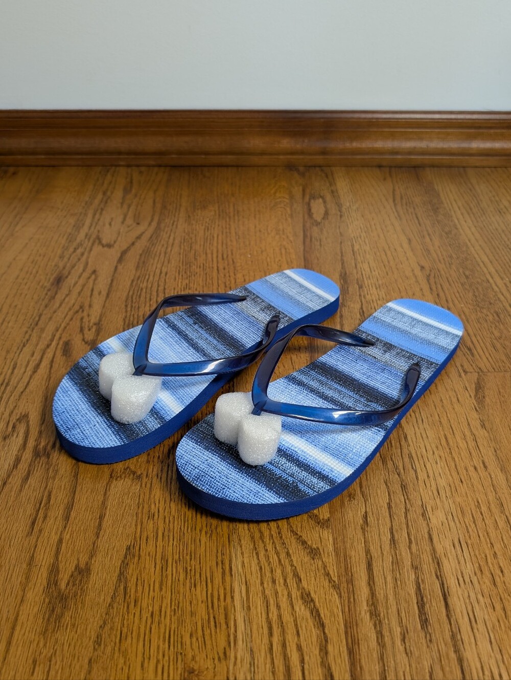 Blue Striped Flip Flops Women's Size 9/10 Beach Pool Sandals